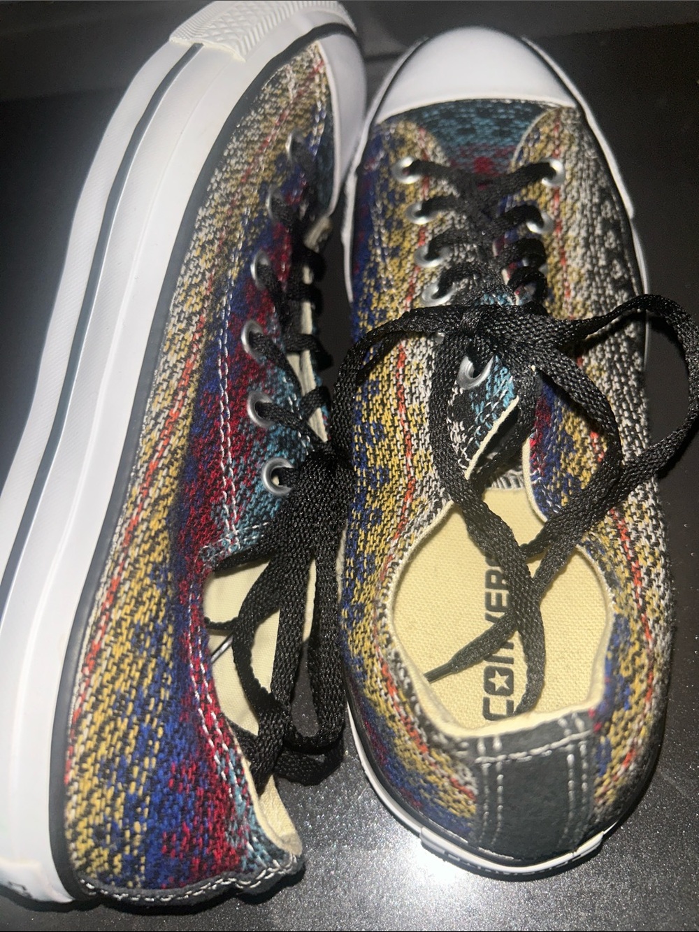 Converse Multicolor Knit Low-Top Sneakers with Black Trim. Men’s 8; Women’s 10 - Picture 2 of 7